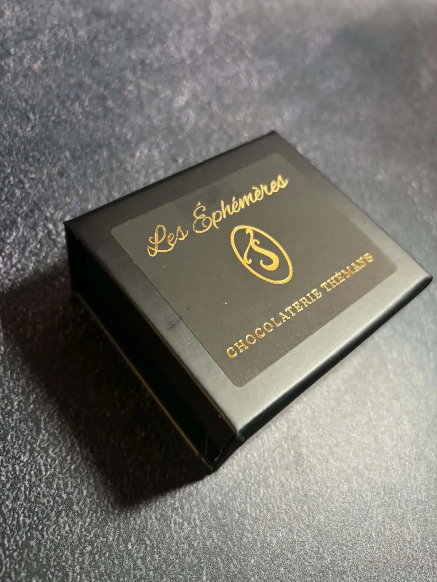 Les Ephémères
